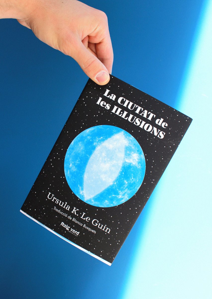 📚🔥Disponible a llibreries!
LA CIUTAT DE LES IL·LUSIONS d'Ursula K. Le Guin, trad. Blanca Busquets

Una novel·la breu i trepidant que conté l’habitual economia de paraules de Le Guin i que tanca la trilogia de Hainish en l’univers de l’Ekumen.

🔗 També a capsesdellibres.com