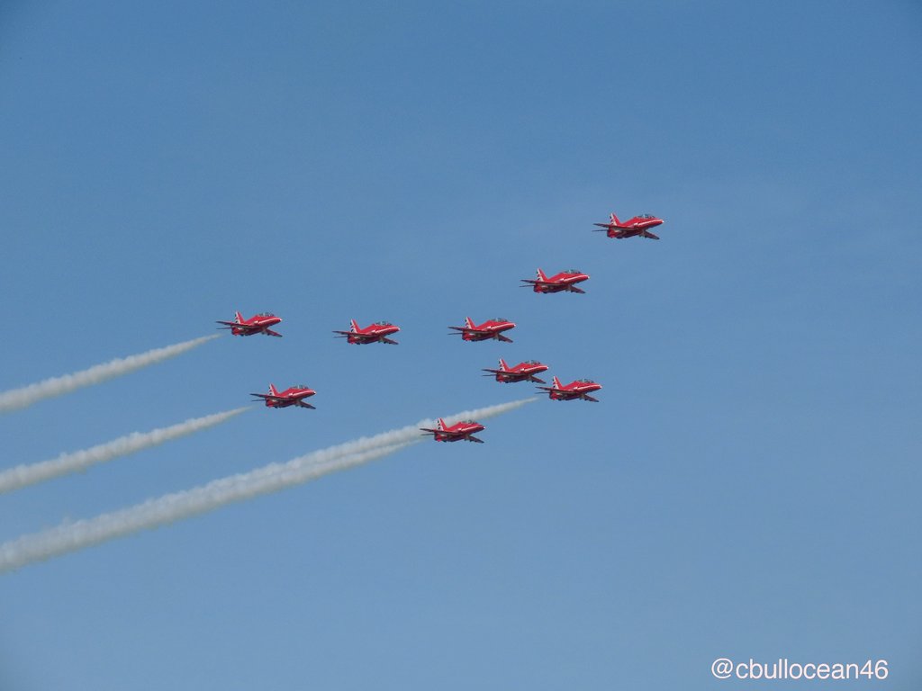 cbullocean46's tweet photo. @rafredarrows in the iconic concorde formation @IWMDuxford #RedArrows #RedArrows60 https://t.co/svCxOrrpGY