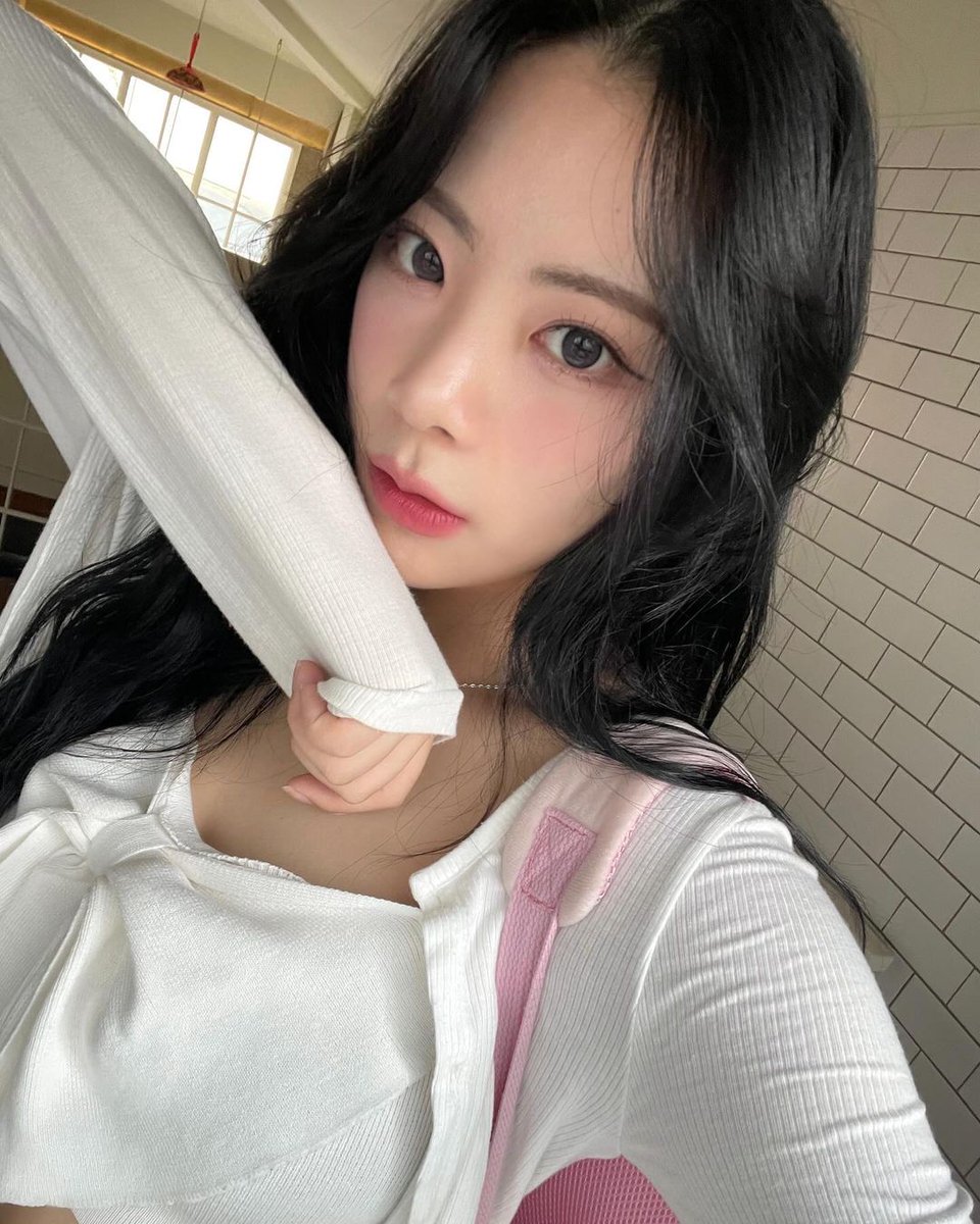 [IG] yellow_jihana 🐯 240603

내 최애 카페 냠냠 🐯💛