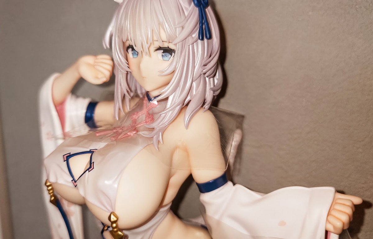 ロケットボーイ様(@rocketboy_info)から『濡れチャイナ』製品サンプル届きました!
濡れ表現とムチムチボディがたまらんです…🤤ところどころビニール付いたままでスンマセン 