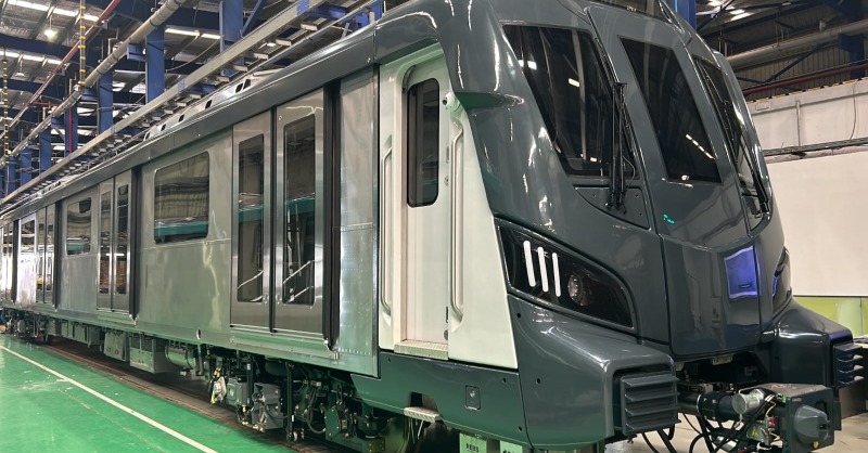 AlstomIndia's tweet photo. #Alstom delivers the first train for the Pune Metro Line 3. Manufactured in @Alstom's #Sricity facility, these trains will transform travel for Pune residents. The #Pune #Metro will enhance connectivity and mobility in Maharashtra's second-largest city.