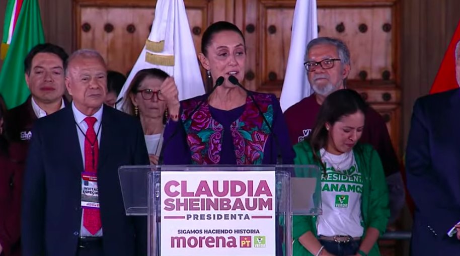 lopezdoriga's tweet photo. “Este triunfo no es de ahora, se lo debemos a muchas y muchos que han luchado por nuestra patria”, aseguró Sheinbaum Pardo y reconoció especialmente al presidente Andrés Manuel López Obrador.  

“Desde aquí te decimos: ¡Gracias!” https://t.co/d5PlmCmZrG