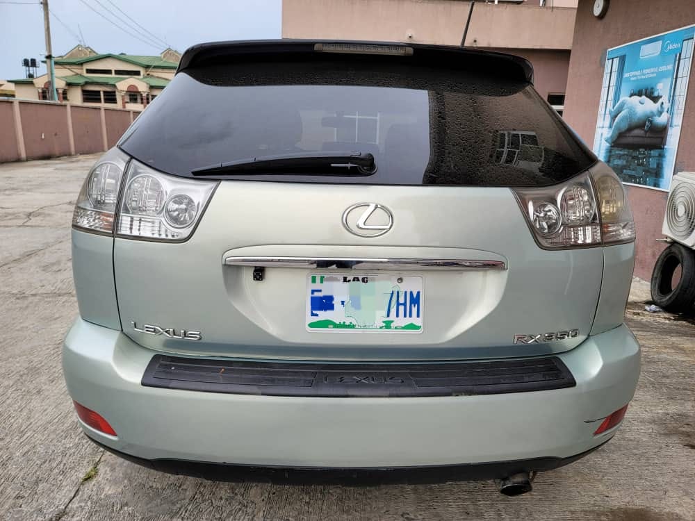 Emsotec_Autoz's tweet photo. Dear twitter users,

Could you spare 3 seconds of your time to help me like &amp; repost my car ad. Thank you. 🙏 ❤️

Top-notch 2009 RX350. First body. Bumpers painted only
 8m last
✅ 08063178870
✅ Amuwo Odofin
.
.
Strike NLC and TUC #OpayCares Kesari Gtbank ASUU Olamide Wale Edun https://t.co/AFqNsr4avu