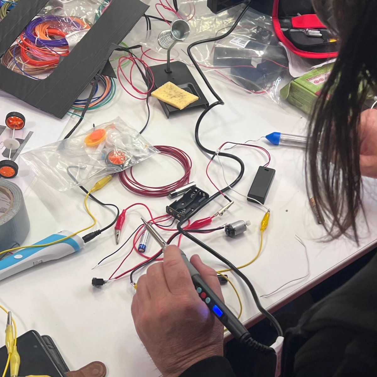 CompXHerts's tweet photo. Our inventor's academy is starting up again this coming Saturday.  Our last focus was building EV cars and bedside lamps.  For the next six weeks we will be building a projector!!!  Also, check out our Monday evening  academy in Ware and our Minecraft academy in Stapleford. https://t.co/hCYQujBITU