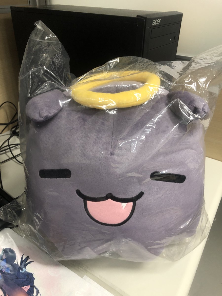 ARui_tw's tweet photo. 這次等了 7.5 個月，轉眼間新的生日周邊又可以預定了 XD https://t.co/oEUaJA18Bz