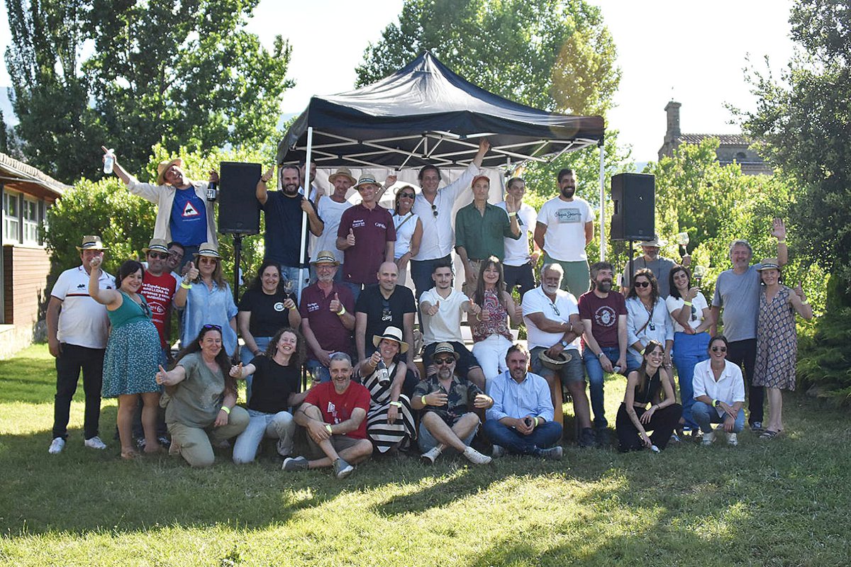 ¡Inolvidable!

Gracias a todos los que habéis hecho esto posible.

Nos vemos en Conectando Gredos 3.0

1 de junio de 2025.