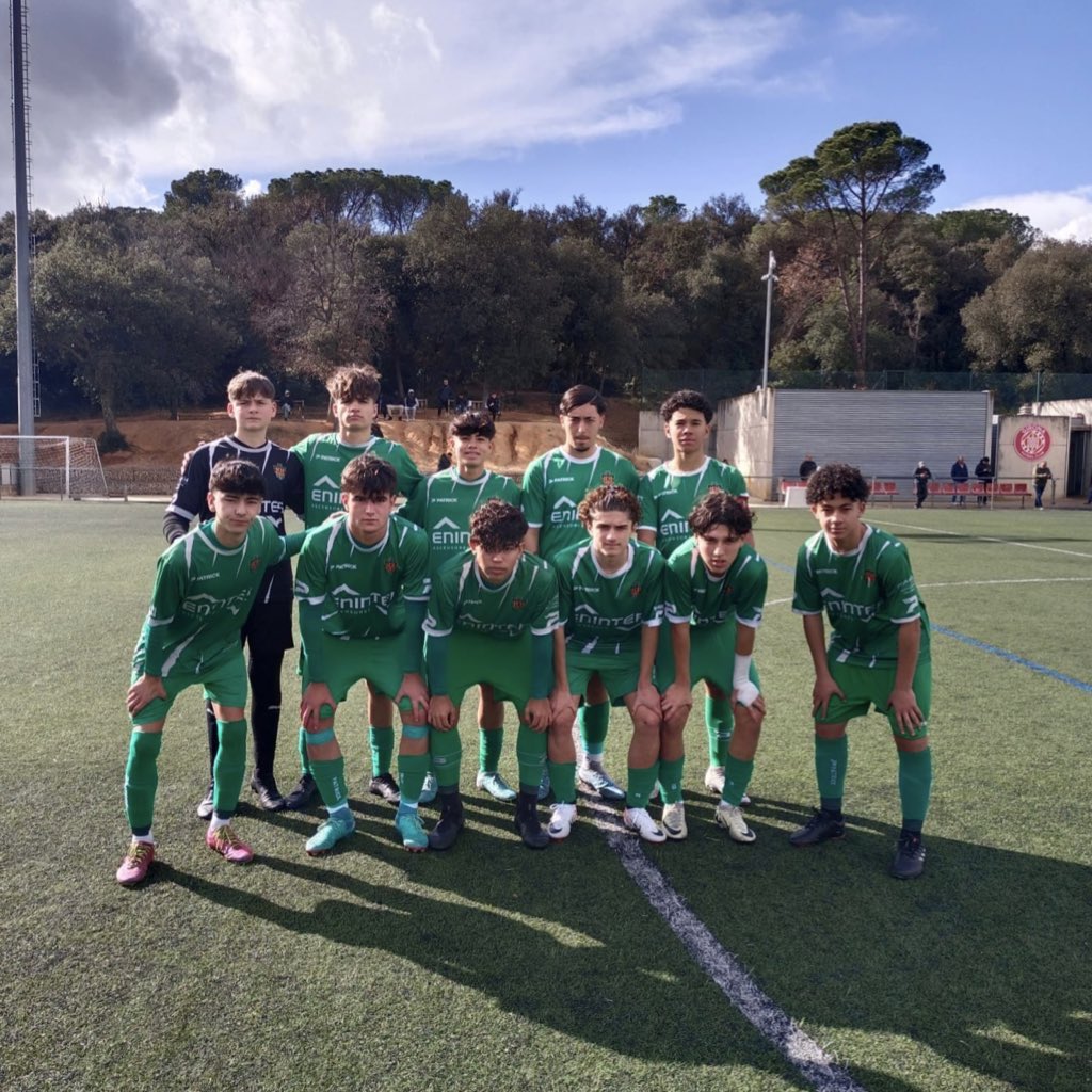 ue_cornella's tweet photo. #FutbolBase • ❌ Els nostres equips van caure eliminats en les semifinals dels Campionats de Catalunya base.

🟢 @GFCAcademia 0-0 Cadet A (penals)

🟢 @RCDE_La21 3-0 Infantil A

👏🏻 Felicitats per la gran temporada realitzada! Orgull de pedrera! 😍

#UECornellà #Ambelverdalcor 💚 https://t.co/sjPtlayu4B