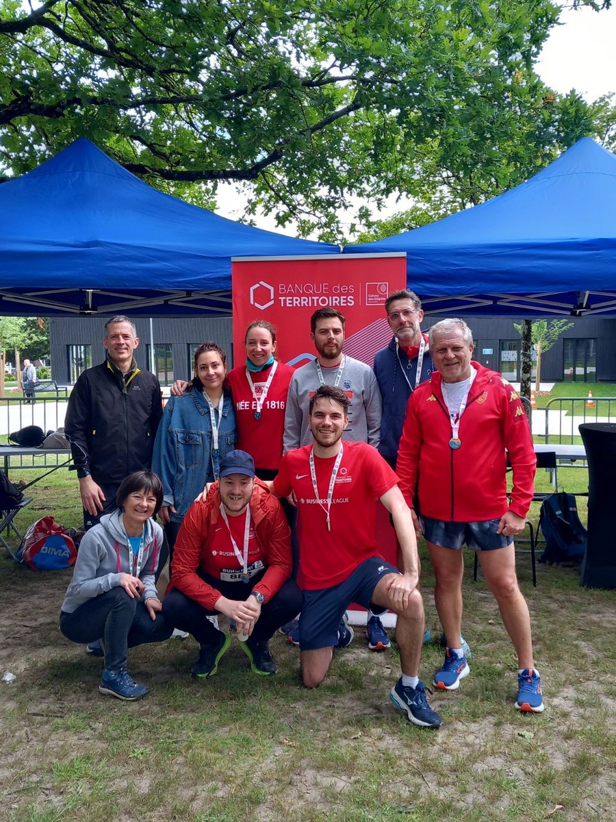 BdT_NAquitaine's tweet photo. 🌍Ce dimanche l’équipe de la @BdT_NAquitaine s'est mobilisée pour la #RunForPlanet🌿à #Talence
Une course éco-responsable et solidaire🏃‍♀️5 ou 10 KM course &amp; marche🏃
👏Félicitations à tous les participants💪💚 https://t.co/S92wxnm8gu