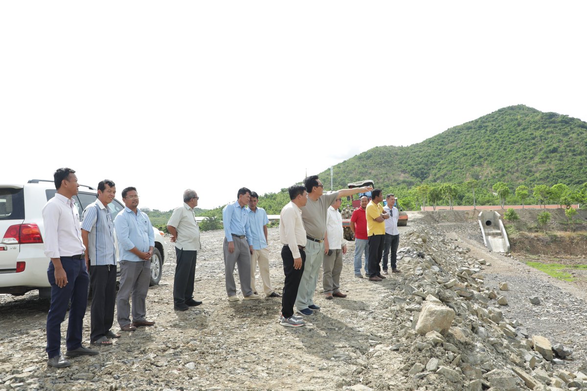 ChetPhirum's tweet photo. It`s great weekend that H.E. Dr. Mong Reththy toured me around his Agriculture  Eco-tourist farm and charting about diversification agriculture activities and recycling into green. As he well-known as Cambodia agriculture tycoon and always looking solution growing his business. https://t.co/jG5dKIAW1H