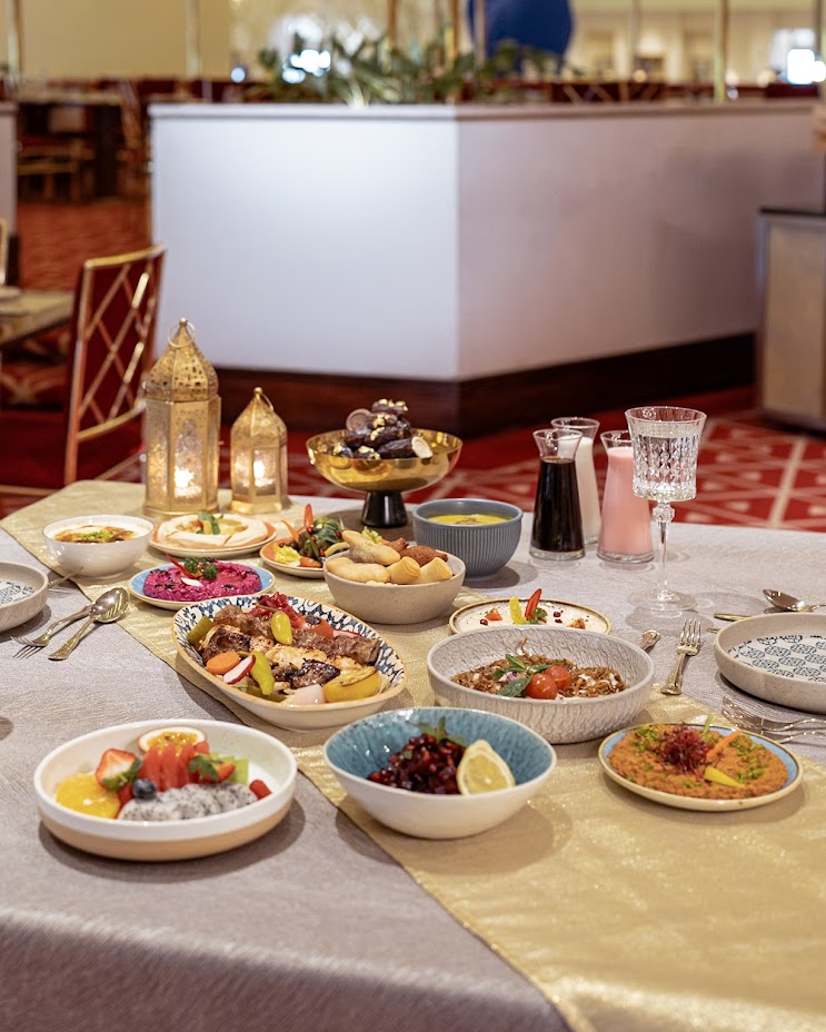 BLXQatar's tweet photo. Join us for a lavish Eid dinner at Al Hubara, Sheraton Grand Doha! 🌙✨ Indulge in a delightful buffet and create cherished memories with loved ones. 🍽️🎉 #EidDinner #AlHubara #SheratonGrandDoha 🌙🍴
@Sheratondoha https://t.co/iKJRgxsvm9