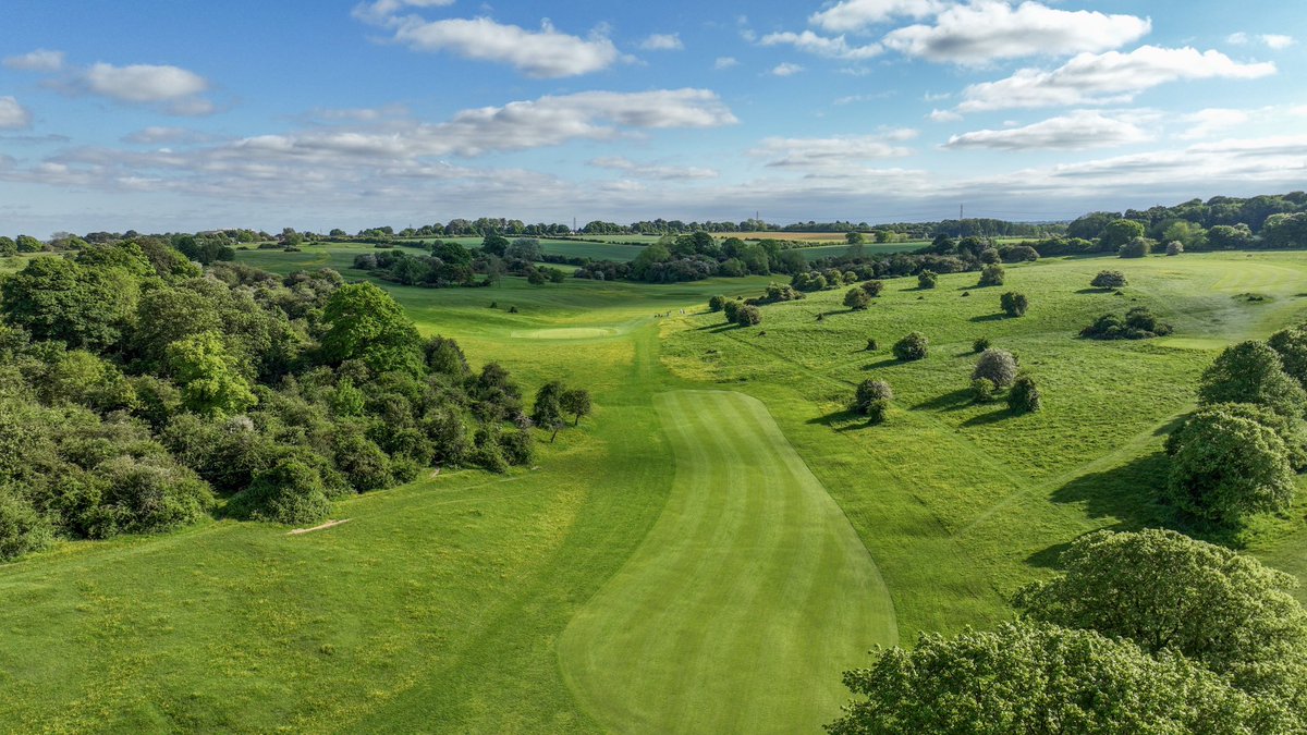 beverleygolf's tweet photo. 👋 Good morning! 

🏌️‍♀️ How’s your golf been this weekend…any good? 

🙏 A big thank you to @gadgetbaxter for our drone footage

📸First picture today…more to follow

👍 Enjoy your Monday! https://t.co/s2QQ1VnyHy