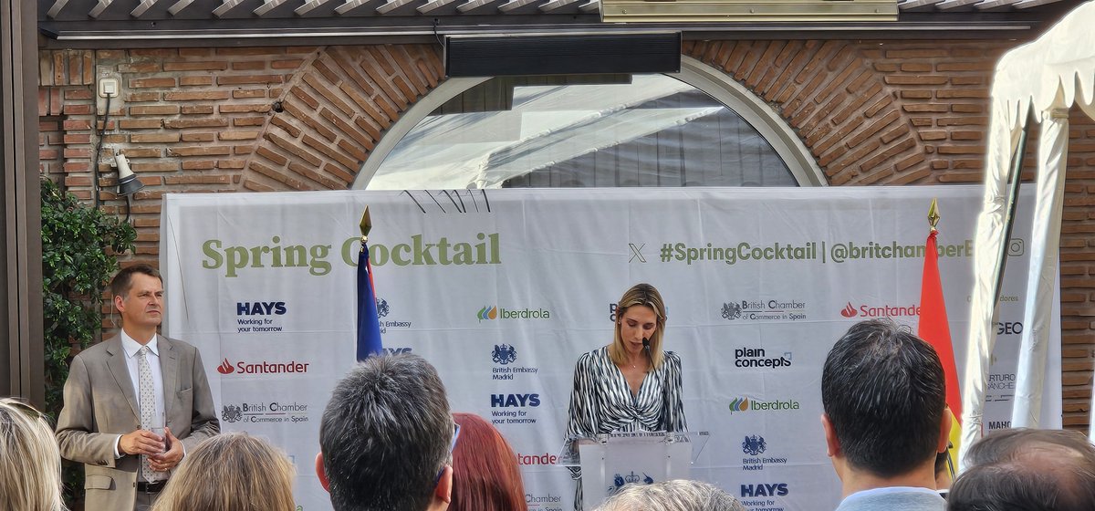 gammacom_es's tweet image. ¡El pasado 30 de mayo tuvimos el placer de asistir al Spring Cocktail organizado por la British Chamber of Commerce en Madrid! 

Fue una velada excepcional, llena de networking y momentos destacados. ¡Os dejamos con algunas fotos! 👇

#SpringCocktail #eventos #Gamma #GoodTogether