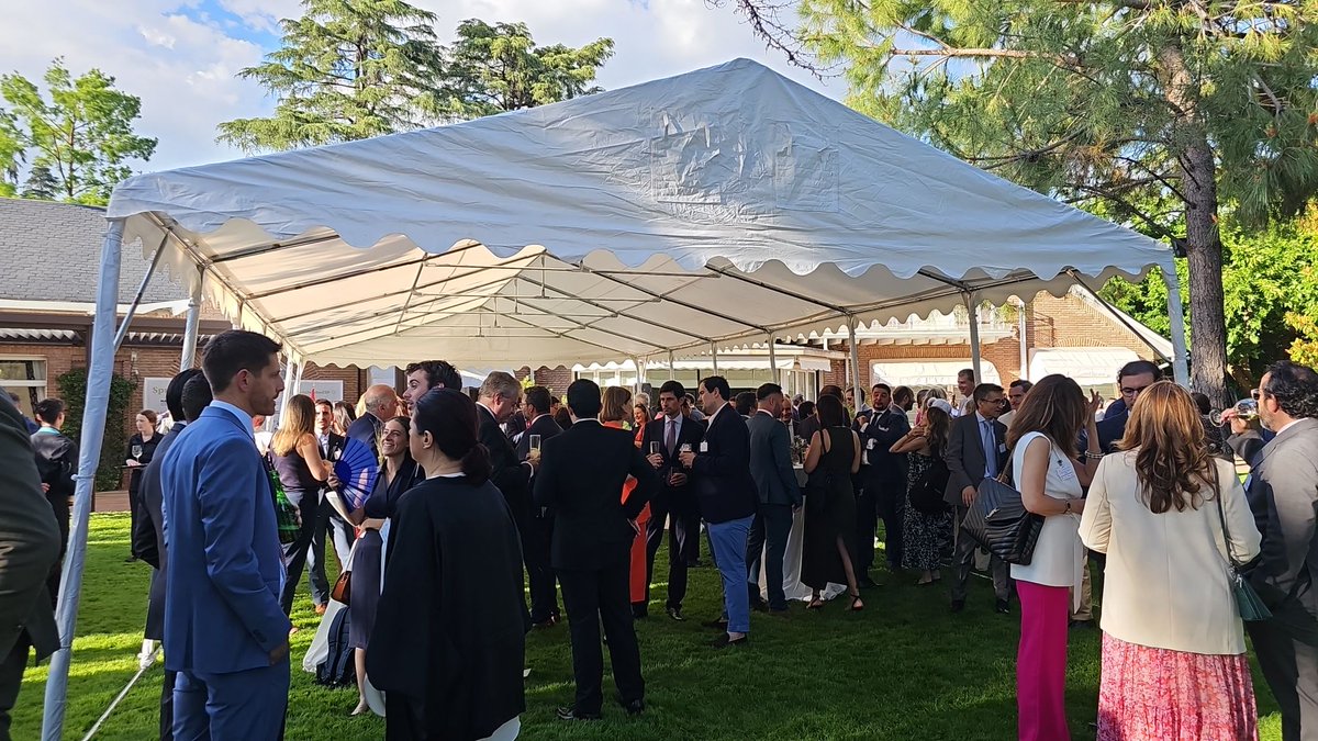 gammacom_es's tweet image. ¡El pasado 30 de mayo tuvimos el placer de asistir al Spring Cocktail organizado por la British Chamber of Commerce en Madrid! 

Fue una velada excepcional, llena de networking y momentos destacados. ¡Os dejamos con algunas fotos! 👇

#SpringCocktail #eventos #Gamma #GoodTogether