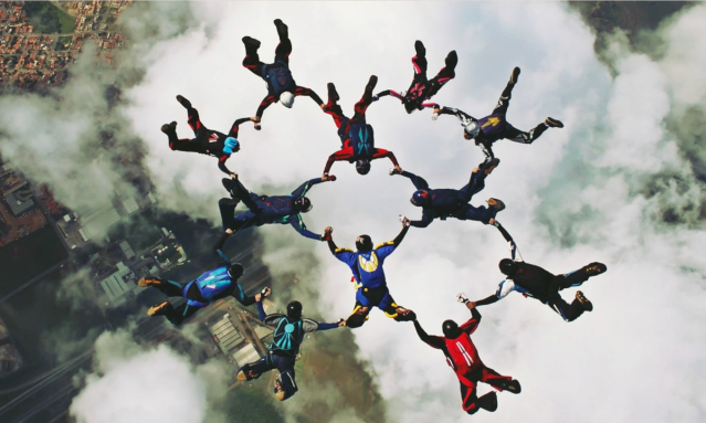 Chris_Hardy's tweet photo. Microsoft and Broadcom to support license portability for VMware Cloud Foundation on Azure VMware Solution https://t.co/XT0DVNRKY6 https://t.co/SkmGmmYNAo