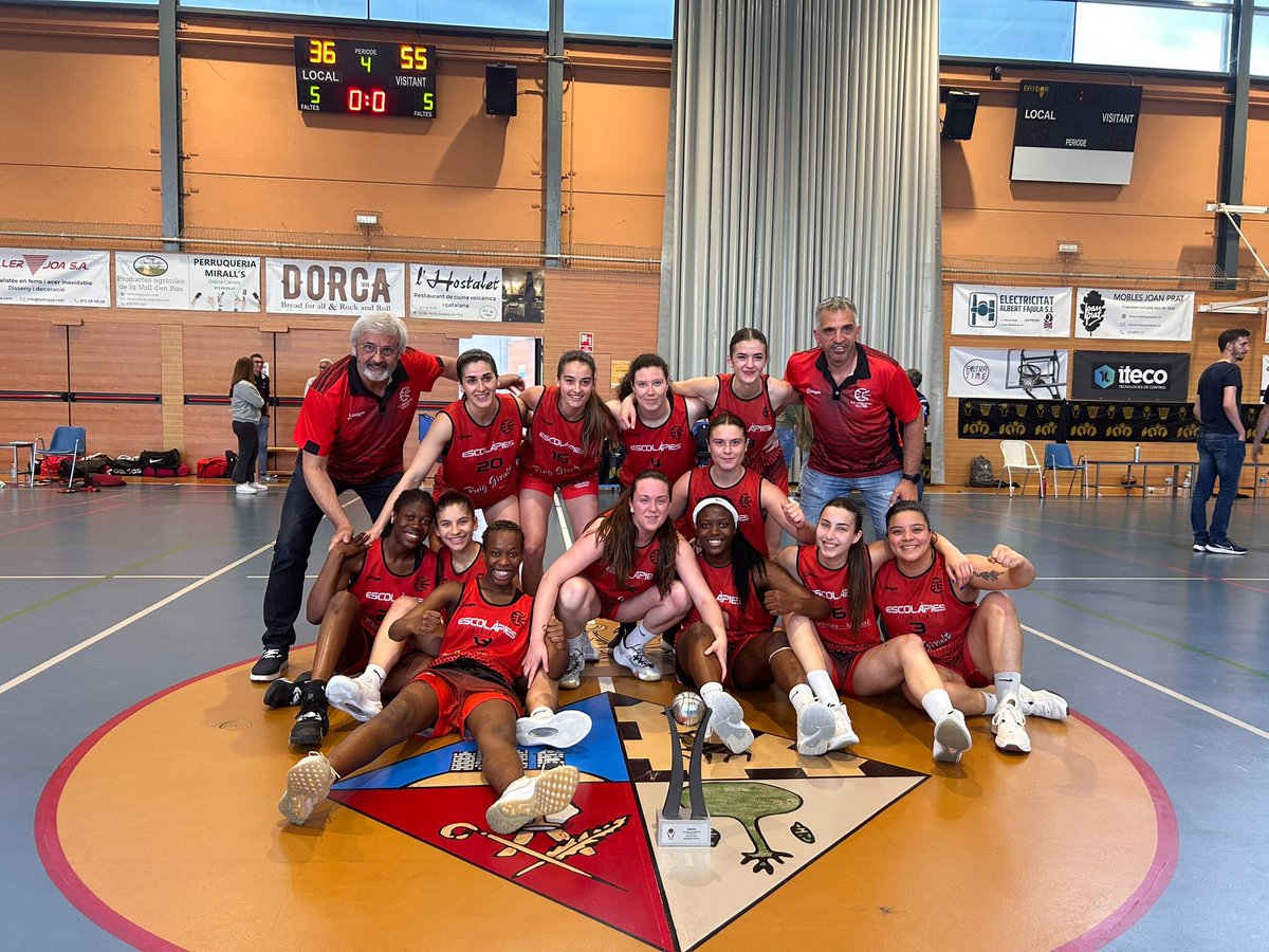 orgullfigueres's tweet photo. 🥇CAMPIONES !!!!!!!

El sots 25 femení d' @cbescolapies  s'ha proclamat campió de Catalunya després de guanyar a la final el CB Vall d'en Bas per 36-55.

Ha estat un cap de setmana rodó. Felicitats!

#Figueres #DiarideFigueres #OrgulldeFigueres #EscolapiesFigueres https://t.co/K7t9f60ND3