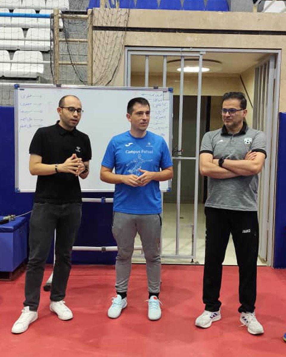 Limones5Agency's tweet photo. ¡Nueva experiencia internacional para 𝗙𝗲𝗿 𝗕𝗮𝗹𝗹𝗲𝘀𝘁𝗲𝗿!  

El técnico catalán se incorpora como analista al cuerpo técnico de la Selección de Afganistán 🇦🇫 y estará presente en el Mundial de Uzbekistán. 

#Limones5team • @fer_futsal https://t.co/CSc8gFVGmx