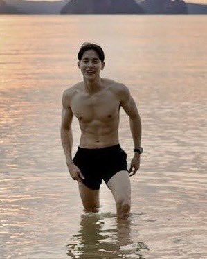 Miss10000island's tweet photo. jirayu_jj https://t.co/BJRdtF81O8