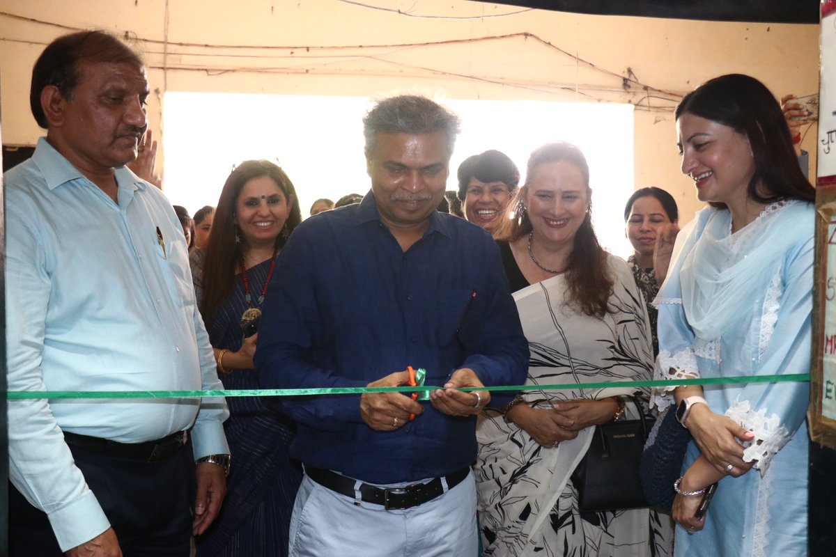 sidbiofficial's tweet photo. SIDBI, in association with COWE, inaugurated the Entrepreneurship Skill Development Programme at New Delhi.
#SIDBIMSME #DigitalBankingUnit #BackingMSMEs #BuildingFuture #COWE #EntrepreneurshipSkillDevelopmentProgramme #SkillDevelopmentProgramme https://t.co/gkes7BXRrX