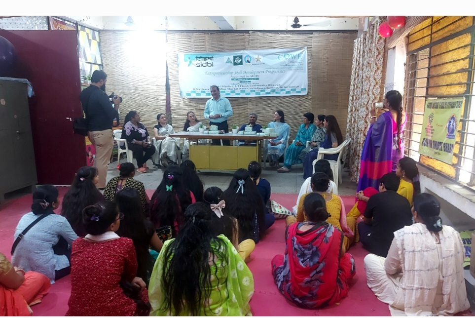 sidbiofficial's tweet photo. SIDBI, in association with COWE, inaugurated the Entrepreneurship Skill Development Programme at New Delhi.
#SIDBIMSME #DigitalBankingUnit #BackingMSMEs #BuildingFuture #COWE #EntrepreneurshipSkillDevelopmentProgramme #SkillDevelopmentProgramme https://t.co/gkes7BXRrX