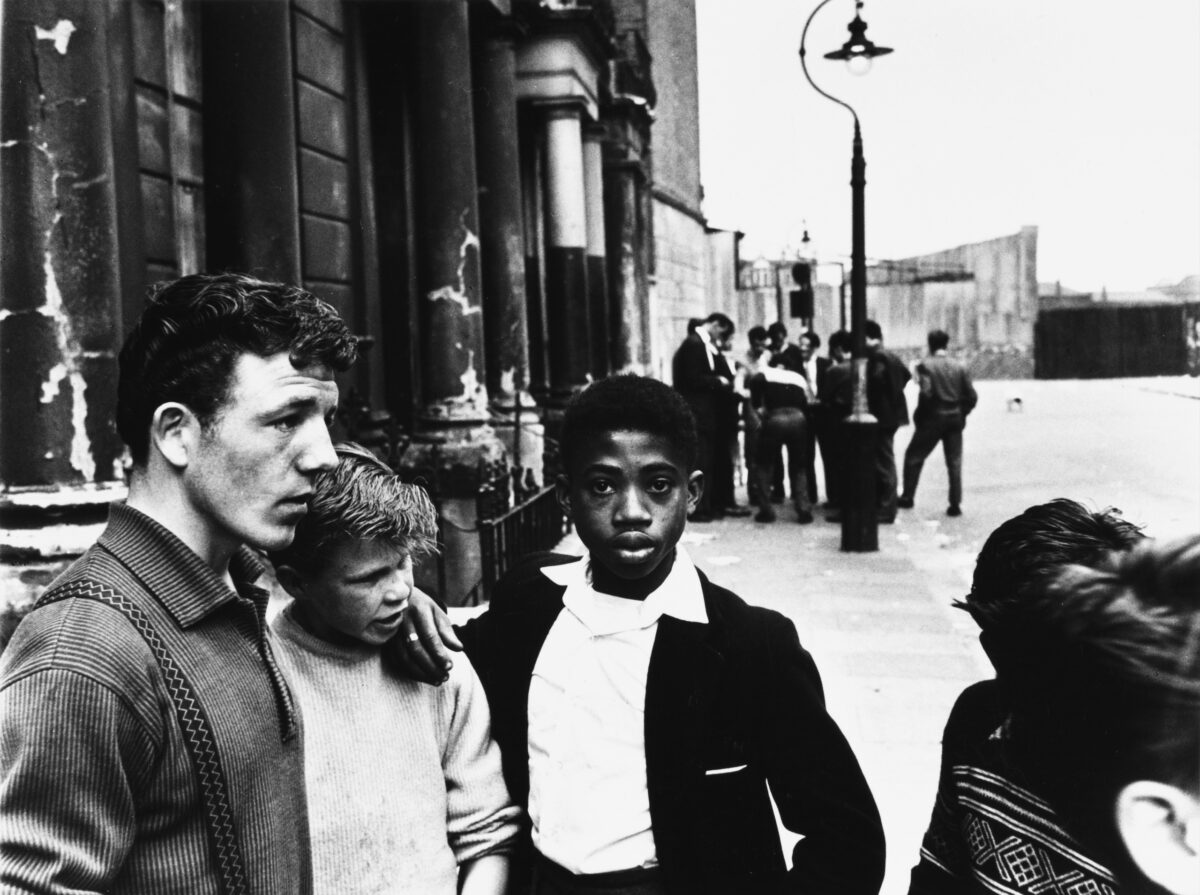 CourtauldRes's tweet photo. This exhibition includes many of #RogerMayne's iconic street images of children and teenagers, alongside an almost entirely unknown selection of intimate and moving later images of his own family at home in Dorset.
This is the first exhibition of his work since 2017. https://t.co/gR4GzJxlmw