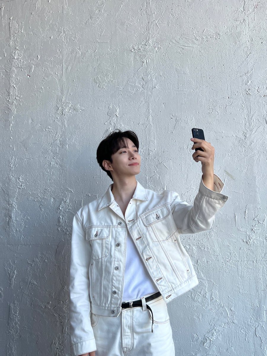 follow_leejunho's tweet photo. 이준호는 근데 진짜 얼굴도 얼굴이지만 얼굴도 얼굴임 (´•᎑•`)♡

#이준호 #LEEJUNHO
#준호 #JUNHO
#더샘 #theSAEM https://t.co/Zh63YQN2Nm