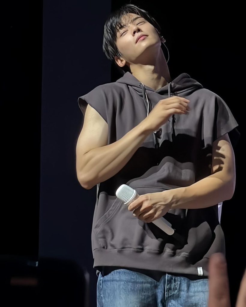 Are you kidding me?! 😳😦🔥❤️‍🔥

#차은우 #CHAEUNWOO