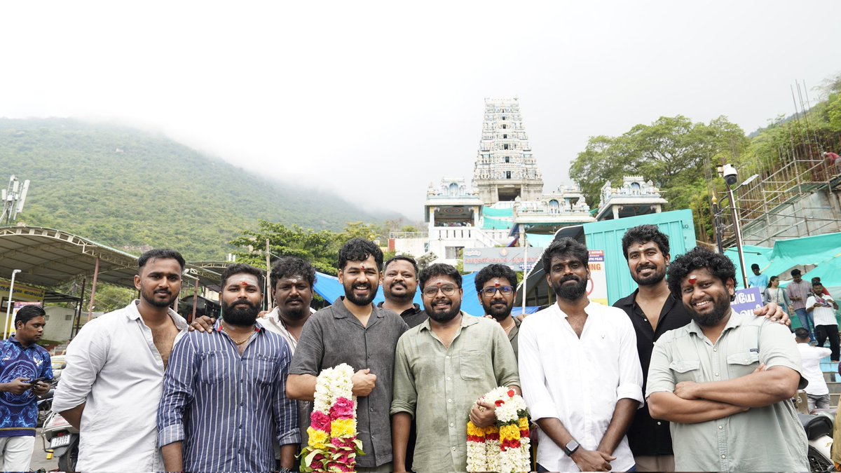 cineulagam's tweet photo. #PTSir team offering prayers at Marudhamalai Murugan Temple to celebrate movie's blockbuster success!
#HipHopTamizha #PTSirRunningSuccessfully #HHT #Cineulagam @hiphoptamizha @karthikvenu10 https://t.co/JSg7u6itSf