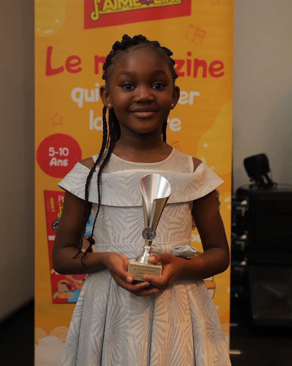 Akissi Kéran Marie-Anaëlle KOMENAN est la championne de la Grande finale de la 3eme édition du Grand concours de Lecture 📖 Planète J'aime lire à voix haute 2024….👩🏽‍🎓🥇🏆

#faisons_de_l_education_une_priorite