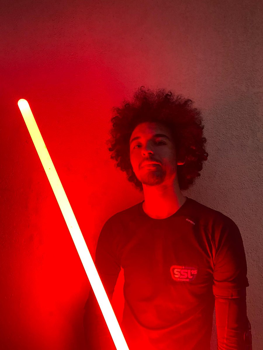 SSLValDOise's tweet photo. 📋 Nom : Alexis Amegah - The dark sun 
🤺 Style de combat : Hybride 
💭 Citation :  Fini de rigoler, la jeunesse est arrivée
⏱️ Début de pratique de sabre : Septembre 2023
⚡️Pourcentage côté lumineux/obscur : 70/30 
🏆 Classement Saber Tour : Top 17 avant open france 2024 https://t.co/6WPgYaIzs5