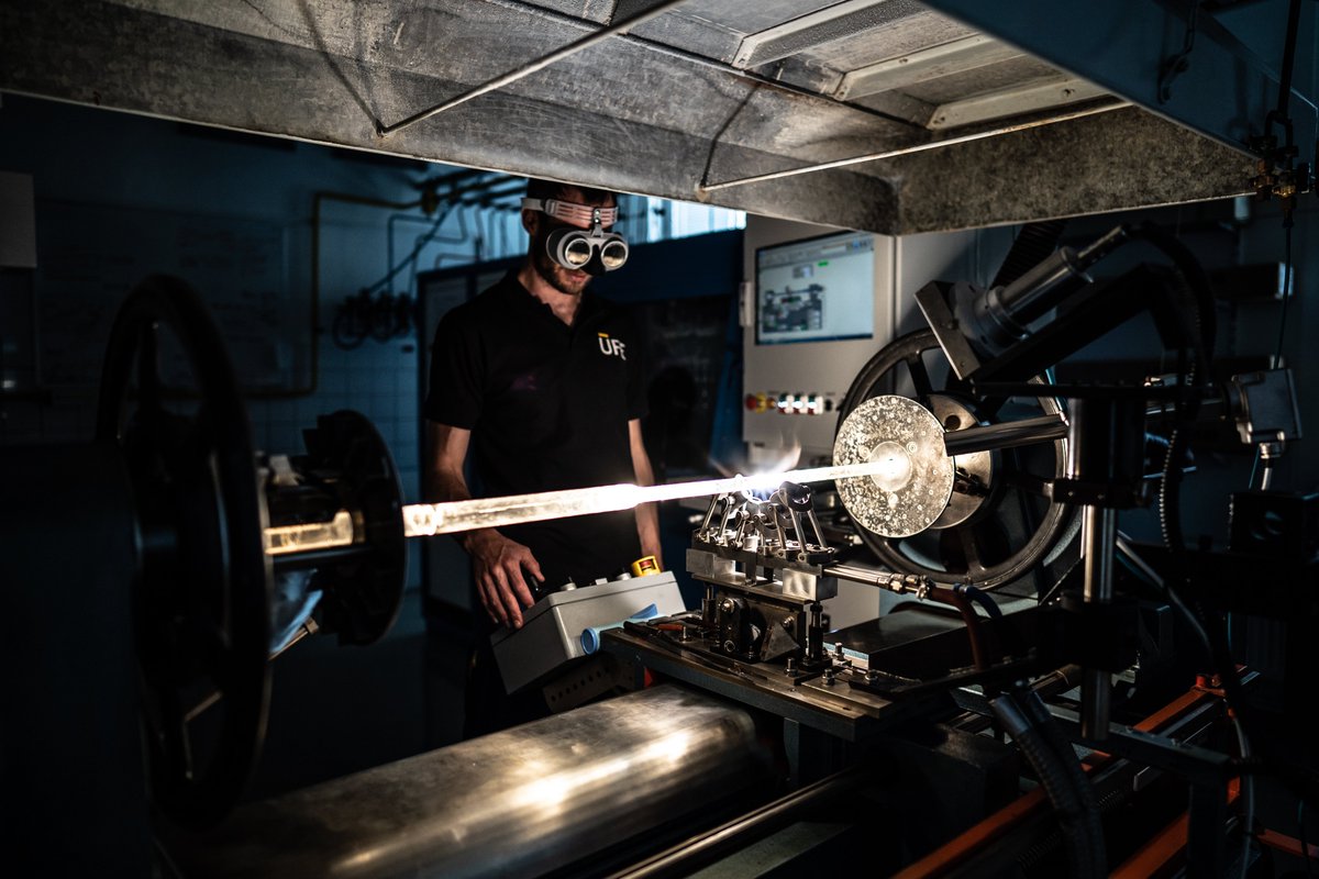 UFE_AVCR's tweet photo. Projekt #LasApp: Průlomové laserové technologie pro chytrou výrobu, vesmírné a biotechnologické aplikace.
👉https://t.co/KL5tskBx37
Na projektu spolupracuje 6 partnerů. Finančně podpořeno z OP Jan Amos Komenský, spolufinancováno z fondů EU.
#laser #fiberlasers #laserapplications https://t.co/nO6v88kyEt