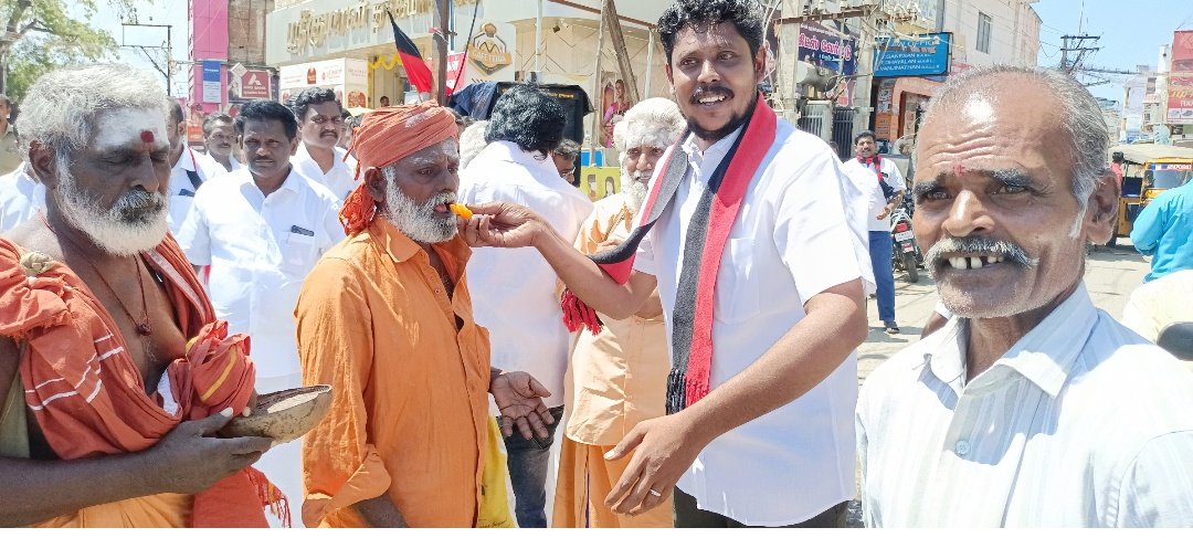 உலகத் தமிழினத்தின் ஒப்பற்ற தலைவர், முத்தமிழ் அறிஞர்,டாக்டர் கலைஞர் அவர்களின் 97வது பிறந்த தினத்தில் தலைவர் கலைஞர் அவர்கள் தமிழுக்கும் தமிழருக்கும் செய்த சாதனைகளை நினைவு கூர்வோம்! #கலைஞர்100