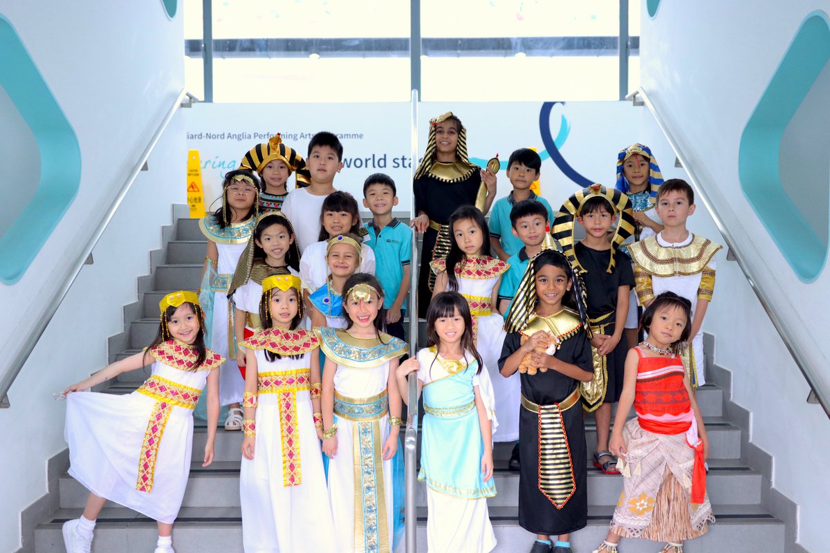 NAISHongKong's tweet photo. Year 2's Ancient Egyptian Day overflowed with enthusiasm. Costumed kids paraded, built a pyramid, and hands-on papyrus and sarcophagus making. Highlight: cracking hieroglyphic codes in a scavenger hunt. Students' cultural appreciation made it a memorably enriching experience.✨ https://t.co/LNgC7s2wC6