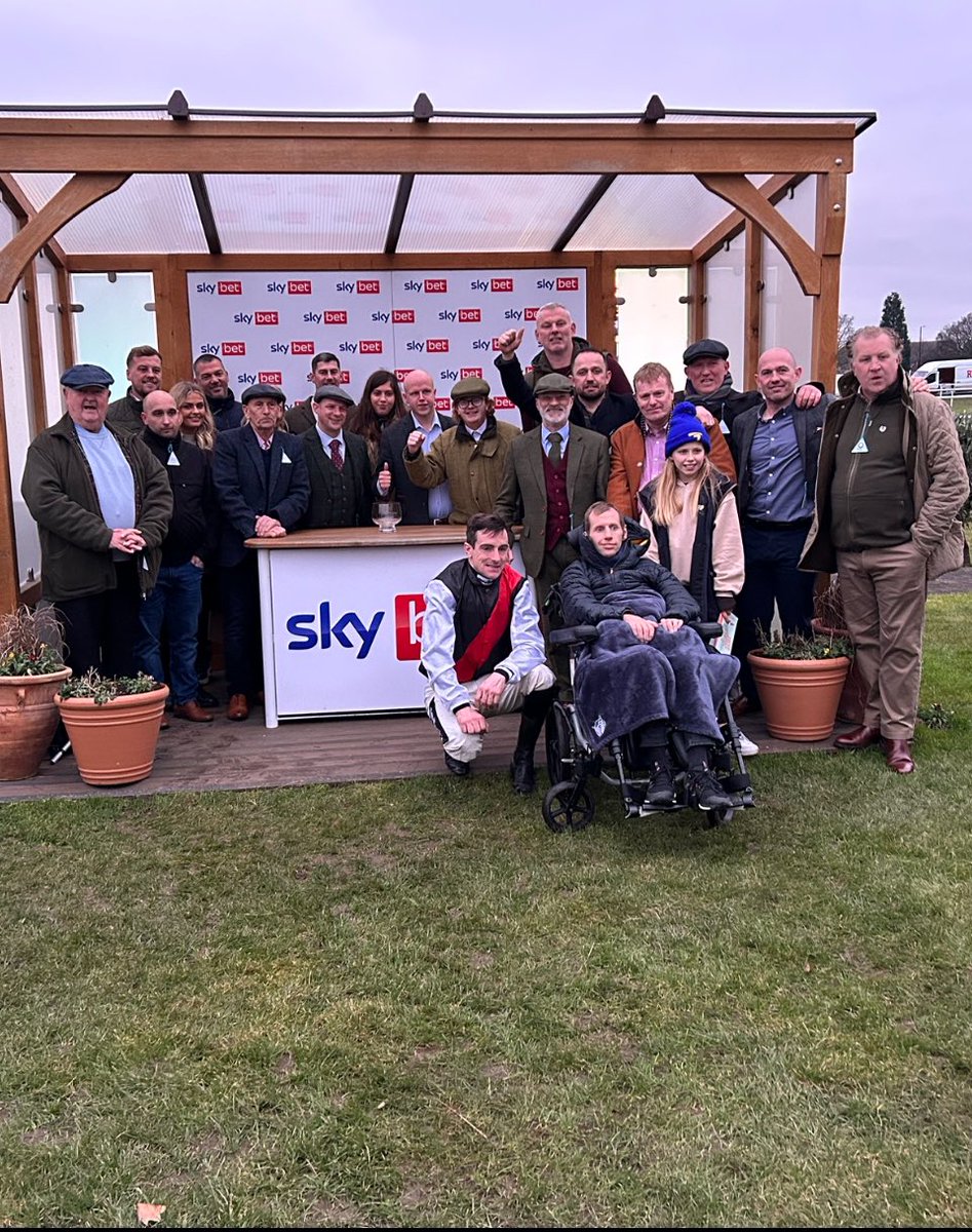Rob Burrow - a true inspiration! It was an honour and a privilege to meet Rob when Dino Bellagio won the race named in his honour last year. RIP