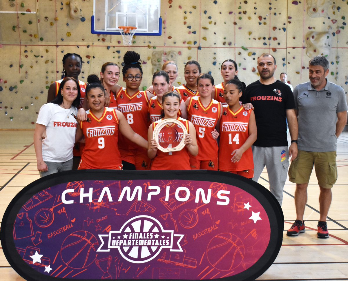 Comitebasket31's tweet photo. 🏆CHAMPIONS DEPARTEMENTAUX🥇

Ils l'ont fait 💪 Bravo 👏

#comité #basket #hautegaronne #champions #departementaux https://t.co/KYLIbQTNPe