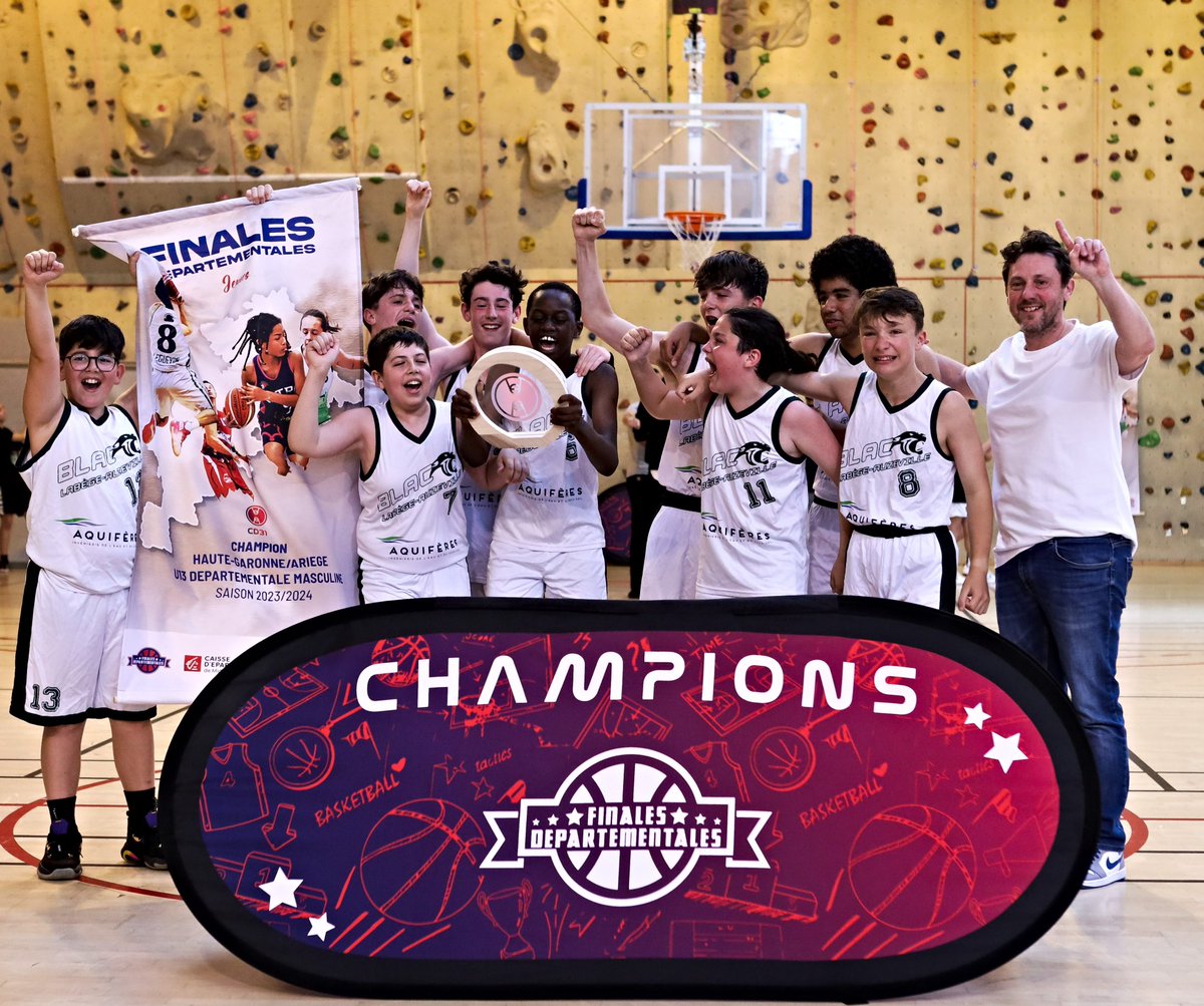 Comitebasket31's tweet photo. 🏆CHAMPIONS DEPARTEMENTAUX🥇

Ils l'ont fait 💪 Bravo 👏

#comité #basket #hautegaronne #champions #departementaux https://t.co/KYLIbQTNPe
