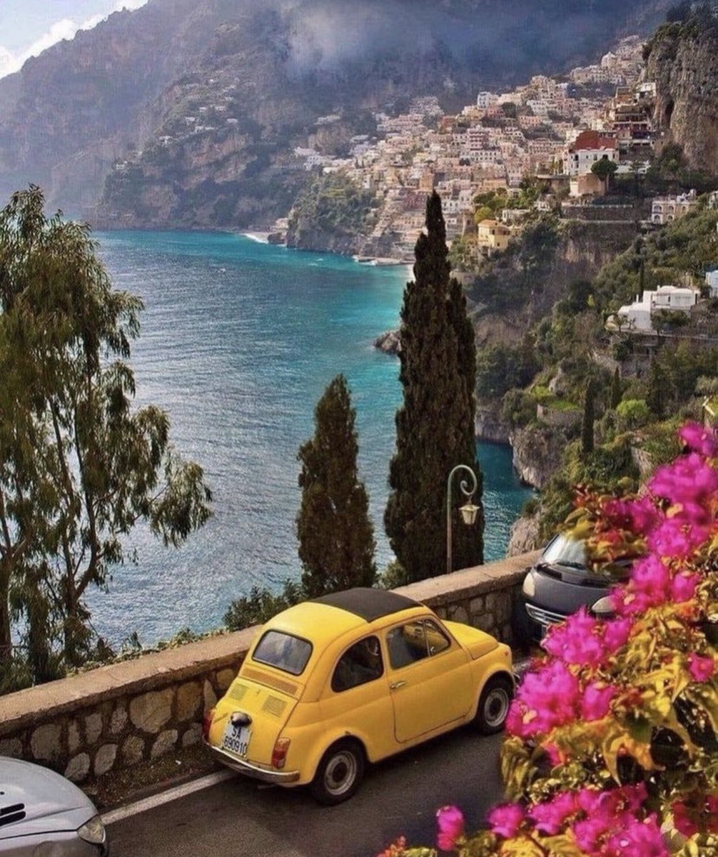 lutf1414's tweet photo. هنا بلدة بوسيتانو Positano 😍
ساحل أمالفي ❤️💚

- أقرب مطار دولي لها يبعد ساعه زمن 
هو مطار نابولي ✈️ 
- ومن مطار العاصمة روما ٣ ساعات 🚙 
- موسم السفر لها من نهاية ابريل إلى نهاية
شهر أكتوبر 
- لاتفوت زيارة 
نابولي - سورينتو -أمالفي - كابري 🍋🍋

انقلوا عني 
إيطاليا 🇮🇹 بلد يختصر عليك أوروبا كلها 👌🏻