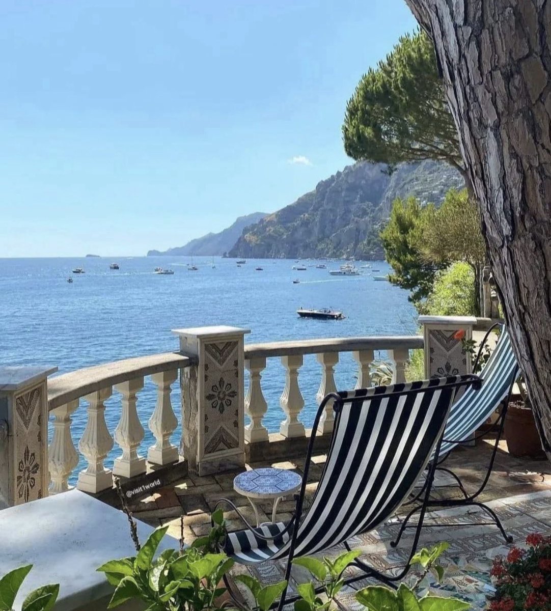 lutf1414's tweet photo. هنا بلدة بوسيتانو Positano 😍
ساحل أمالفي ❤️💚

- أقرب مطار دولي لها يبعد ساعه زمن 
هو مطار نابولي ✈️ 
- ومن مطار العاصمة روما ٣ ساعات 🚙 
- موسم السفر لها من نهاية ابريل إلى نهاية
شهر أكتوبر 
- لاتفوت زيارة 
نابولي - سورينتو -أمالفي - كابري 🍋🍋

انقلوا عني 
إيطاليا 🇮🇹 بلد يختصر عليك أوروبا كلها 👌🏻