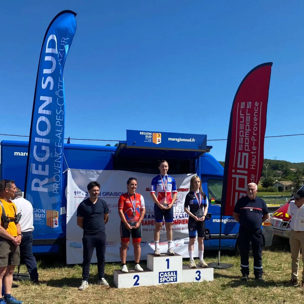 Udsp87's tweet image. Bravo Audrey Weingarten qui conserve ses 2 titres de championne de France de cyclisme des sapeurs-pompiers contre la montre et course en ligne. L'UDSP 87 est super fière de toi Audrey encore bravo pour cette belle participation