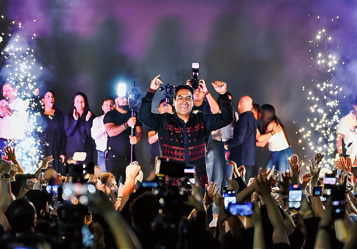 ramirezlalo_'s tweet photo. iEn Chiapas, arrasamos!

Estoy muy agradecido con la ciudadanía que le apostó a la continuidad de la transformación, somos más quienes queremos transformar a nuestro estado, y esto se vio reflejado en las urnas, con una preferencia histórica del 79% al 82.6%. https://t.co/Pg8o6kUrAv