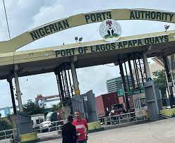 Bigsamtorrera's tweet image. What do you know about clearance of goods ?
Ensuring that items meet all applicable regulations and that all import fees and taxes are paid are the goals of customs clearance. Businesses and individuals must provide comprehensive details about the shipment, values, origin e.t.c