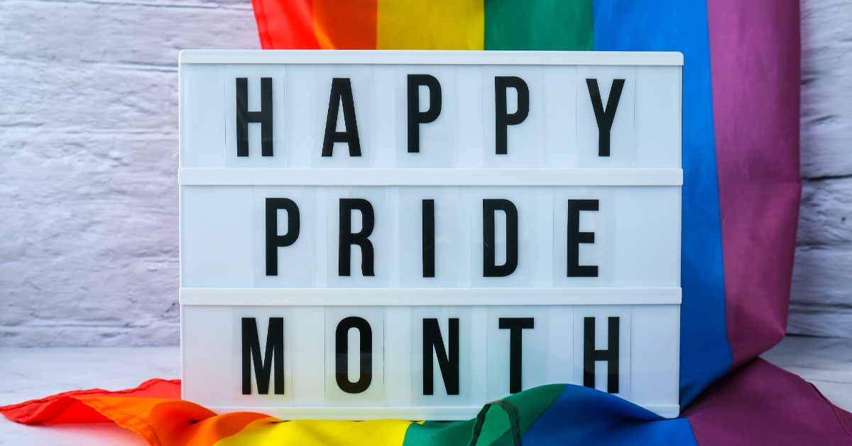 RedcrierTrain's tweet photo. 🌈 Celebrating Diversity &amp; Inclusion this Pride Month! 🌈

Respecting gender identity &amp; sexual orientation is crucial for both client and colleague interactions. 

Read our latest blog to find out why: https://t.co/2dmRALoNeP 

#PrideMonth #Diversity #Carers #Equality https://t.co/YbyxZYsUuJ