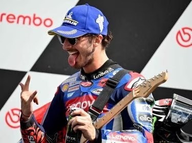 Boomerissima's tweet image. Nel pomeriggio domenicale TV8 vola a quasi 1,9mln (13.7%) con la #MotoGP, a seguire #ZonaRossa all'8% 

#AscoltiTv