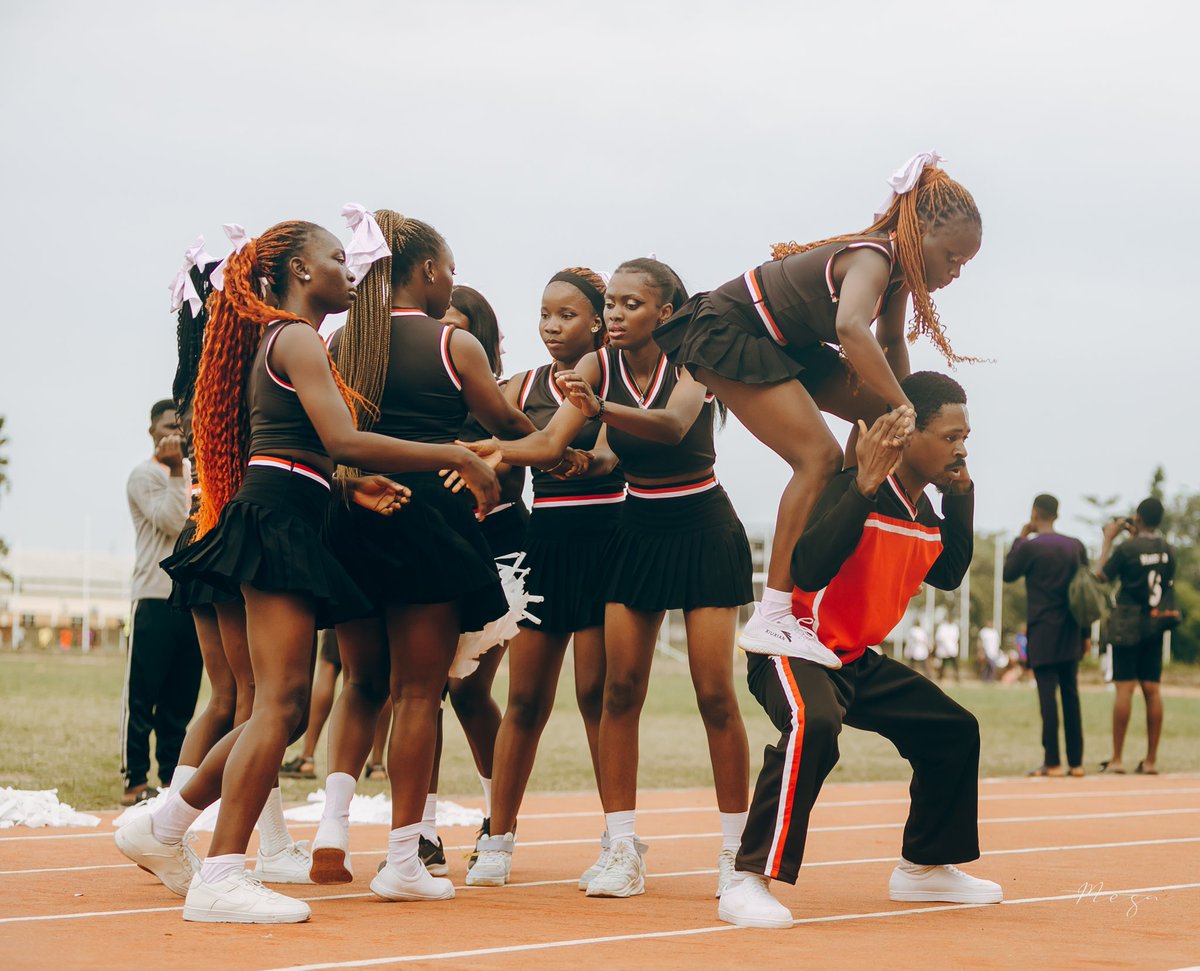 M4mega's tweet photo. Long time no photography🌚
Unilag's Finest Cheerleaders in Action!
FUSION'24
Context: Faculty of Social science, Unilag Dean's cup games grand finale
📸 @M4mega
Comment your favourite slide ⚜️💪
#sossa
#4frames
#fyp
#Fss
#campus
#unilagevents https://t.co/vZ96xjhV41