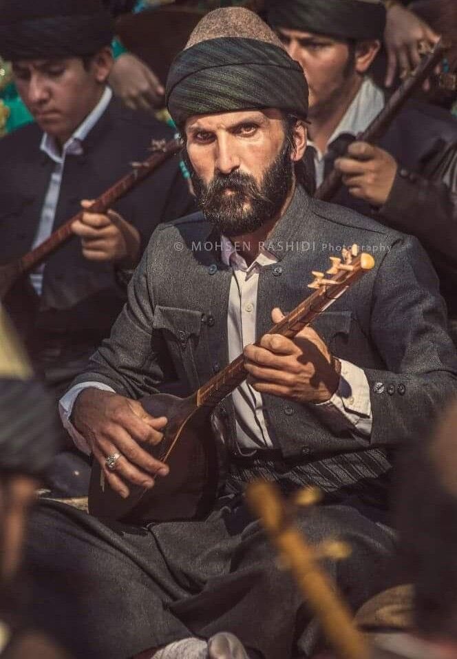 EzGuran's tweet image. yarsan / tambûr