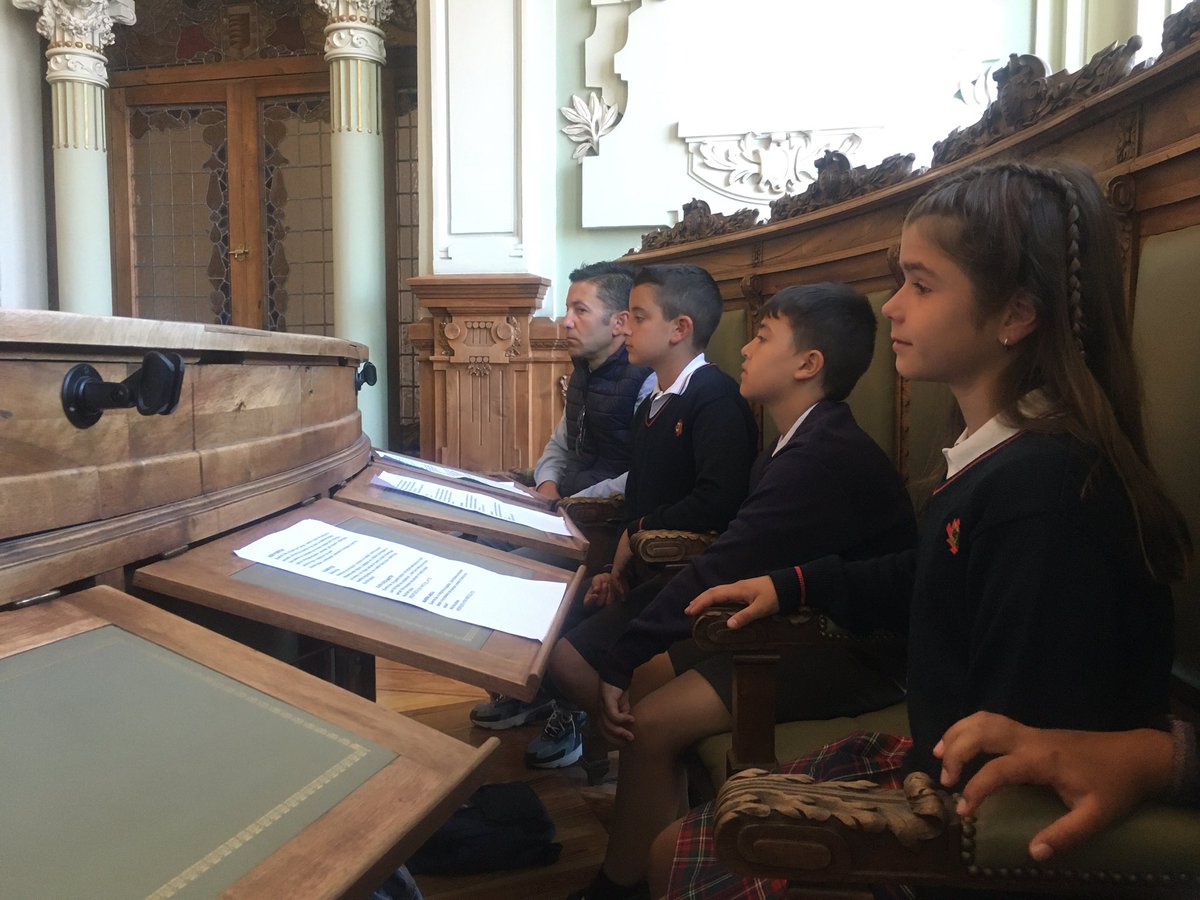 Pablo, del <a href="/CEIPSanFernando/">CEIP San Fernando</a> expresa su preocupación por el acoso escolar y pregunta por las iniciativas del <a href="/AyuntamientoVLL/">Ayto. de Valladolid</a>