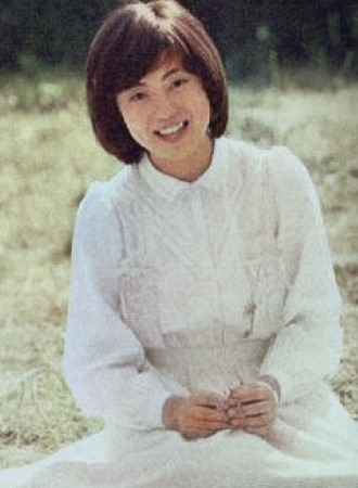 ちょっと一興😉】 モノクロ▷カラー #秋川淳子 1978（昭和53）年、某