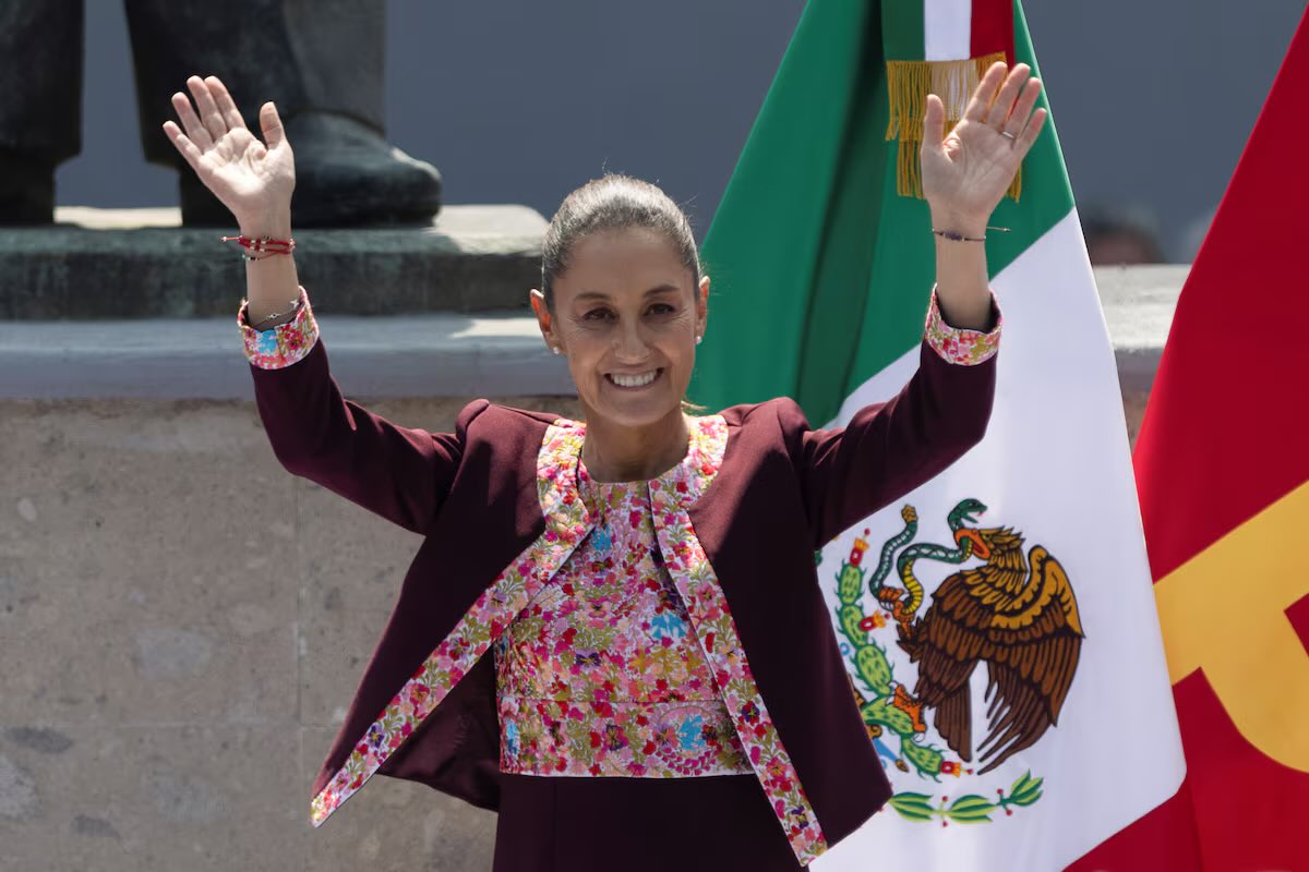 DonaldBKipkorir's tweet photo. Mexico elects Claudia Sheinbum as its President with over 60% support. She is the first woman President in Mexico’s History. And basically, the first Woman Leader in North America (US, Canada &amp; Mexico). https://t.co/IhYoj8UgwS