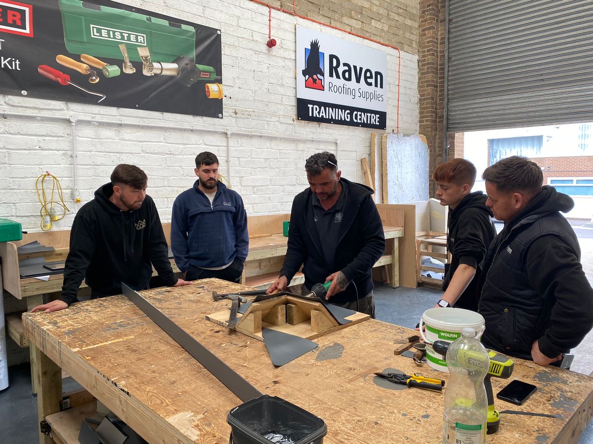 RavenRoofingSup's tweet image. Another great single ply training session completed at our Swindon Training Centre.  To book a place on an upcoming courses, please contact: Jack.lewis@ravenroofingsupplies.co.uk 
#singleply #trainingiskey #roofingsupplies 
@Sika @SikaLimited @RoofingToday