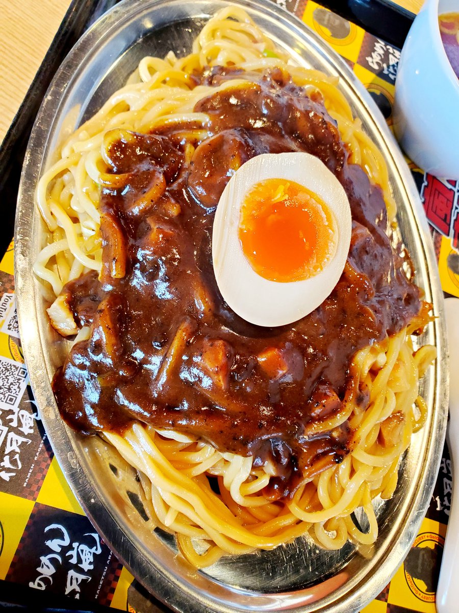 hakaida3377's tweet photo. ラーメン花月とゴーゴーカレーがコラボ
🍜まぜそば🍛美味しくいただきました✨
#まぜそば　
#ゴーゴーカレー
#ラーメン花月��
#コラボメニュー https://t.co/qdt3uhYQ3V