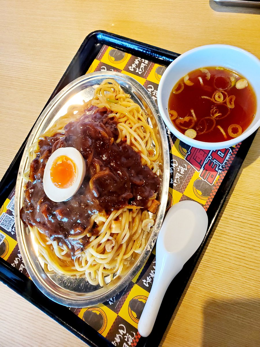 hakaida3377's tweet photo. ラーメン花月とゴーゴーカレーがコラボ
🍜まぜそば🍛美味しくいただきました✨
#まぜそば　
#ゴーゴーカレー
#ラーメン花月��
#コラボメニュー https://t.co/qdt3uhYQ3V